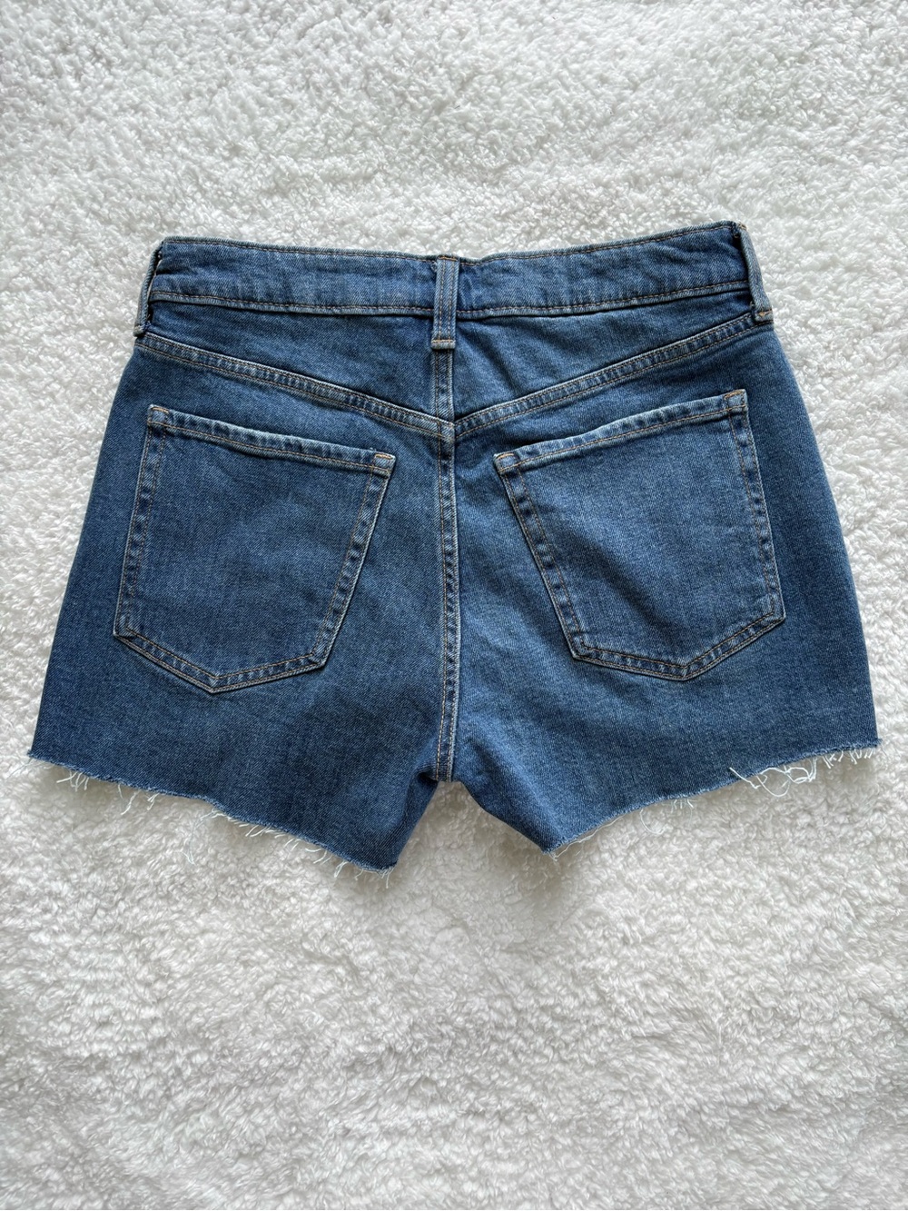 Old Navy High-Rise O.G. Straight Distressed Denim Shorts - Size 6 - Picture 3 of 14